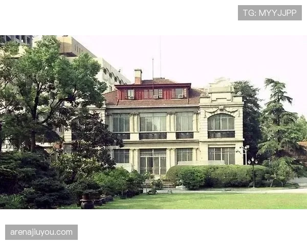 宁泽涛退役后住上海老洋房，健身房比我家还大