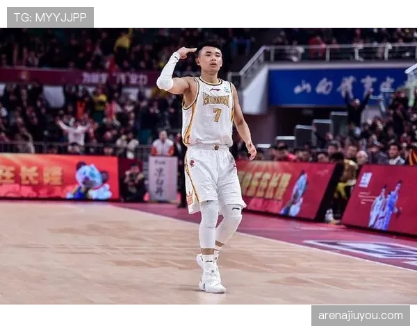 罗德里与坎特的防守覆盖能力及战术价值差异解析
